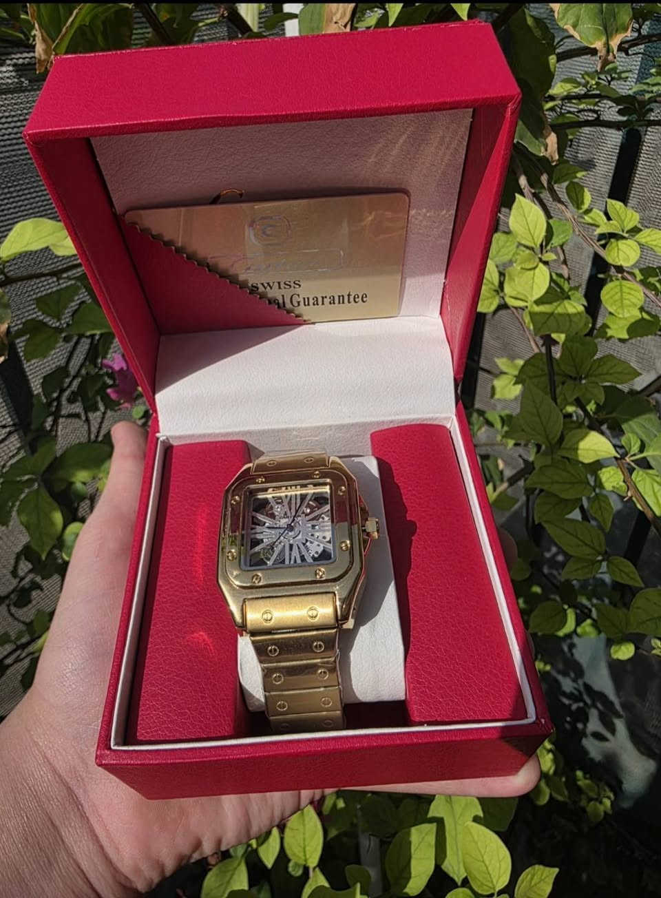 ساعة من ماركة " كارتير"
تعمل بنظام كوارتز "باتري" 
📟تاريخ شهري    
🔍عدسه مكبر للعداد الشهري 
😍ماكنة كبس 
💥قفل  فراشه
🔥ماكنه على ماطور (تعمل كالاوتماتيك) 
🤩  السعر  30الف مع التوصيل
📞للتواصل والاستفسار يرجى التواصل معنا على الرقم او ماسنجر 
***********
🚛🚚يوجد لدينا توصيل لجميع محافظات العراق 🚚🚛🇮🇶🇮🇶
