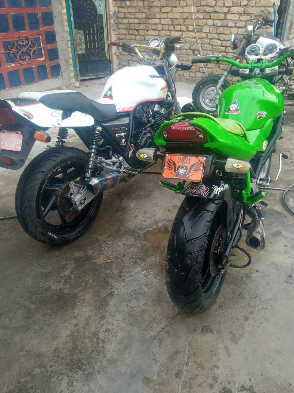 سلام عليكم شباب للبيع السعر خاص ***********
