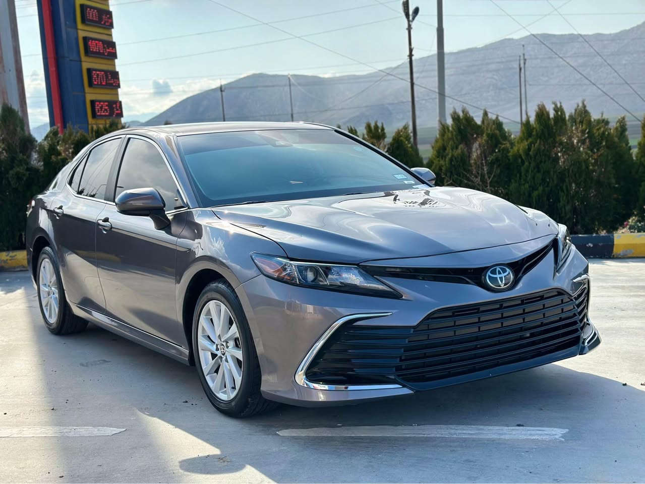 تويتا كاميرى موديل 2023  كاتى دهوك و كاتى نه شكاوه  
بي بوياغ بى  تعديل  بى خوخت  هيج پارچه كى نه كراوته وه سياره كه لوكه  ده عامى بو ده عامى به شرته نرخى  186 $ زماره تل *********** واتساب *********** رانية, السليمانية
