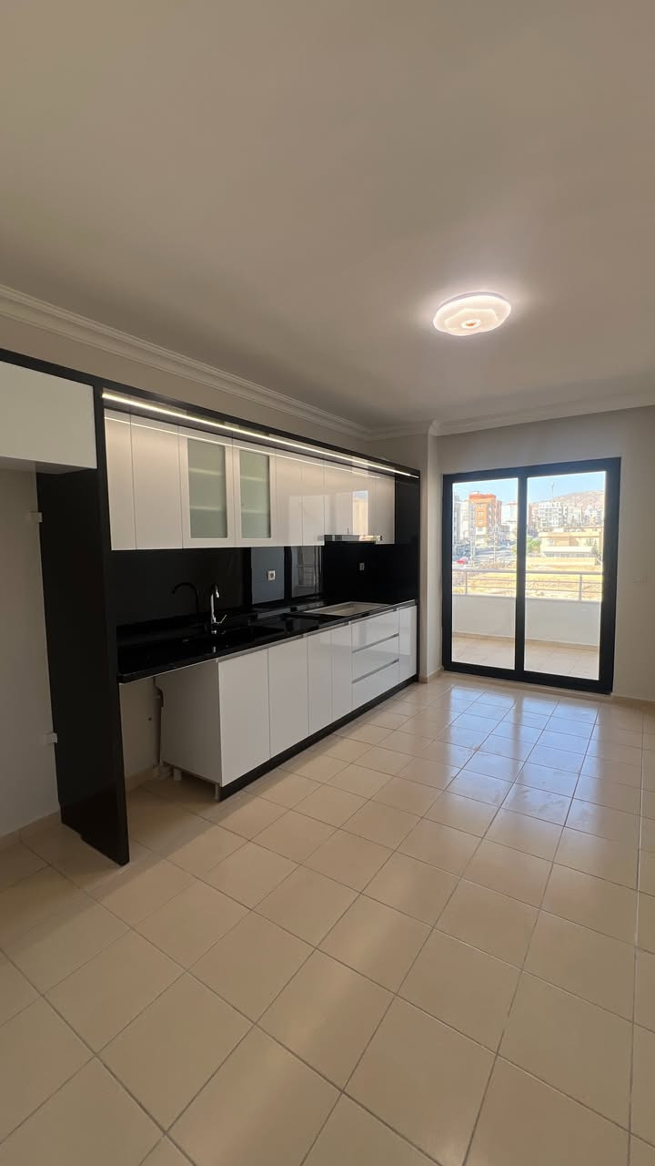 فرصة مميزة للسكن الراقي في مجمع افروستي – نوع B
شقة للبيع في مجمع افروستي
📐 المساحة: 168m
🏢 الطابق: 3
🌤 أطلالة شمال.شرق 
للمزيد من المعلومات:
0750 200 8118
0770 448 8118
