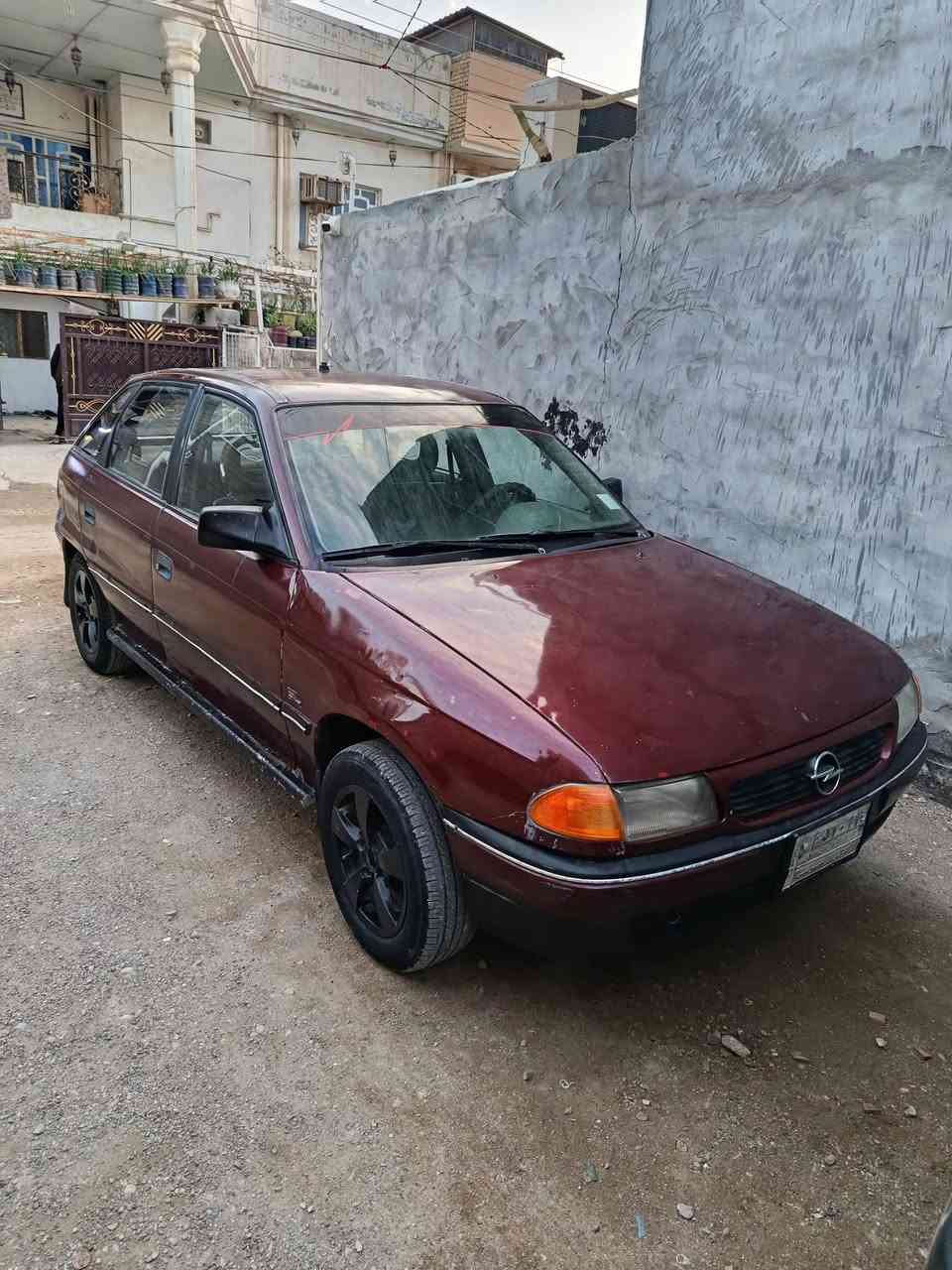 للبيع أوبل استرا هاج باك موديل ٩٢ رقم ديالى مشروع وطني حجم المحرك ١٦٠٠ كير محرك مكفولات السعر ٢٨ وبيها مجال مكان السيارة ديالى بعقوبة للأستفسار على الرقم ***********
