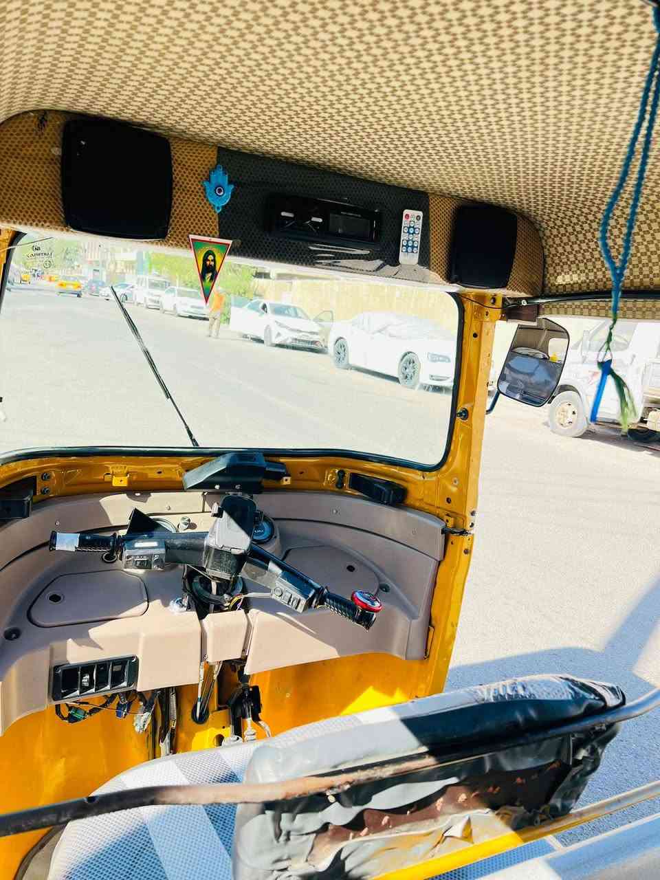 سلام عليكم تكتك للبيع موديل 2020 رقم وسنويه ثاني يوم احولك تكتك نضيفه كبل للشارع مامتواجد على الفيس رقم الهاتف *********** واتساب فقط
