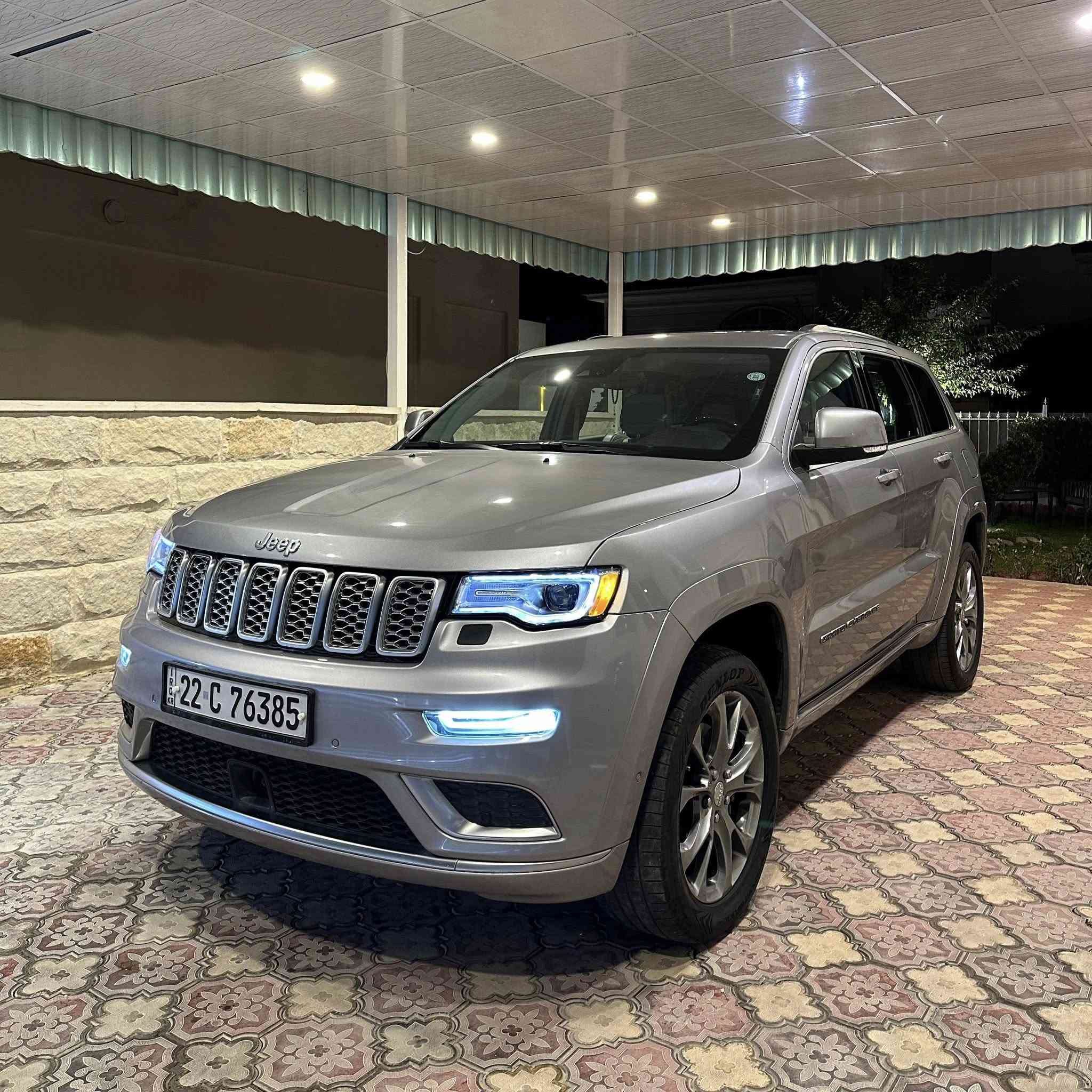 سلام عليكم 
للبيع
جيب سومت  فول الفول 2019 للبيع 💥💥

سيارة فول الفول و بعد الخبرة يعرف السومت

سيارة داخل ابيض بيانو بقلاوة قليل جداً بالسومت سيارة كلها جلد مابيها قطعة بلاستك✨
دركة تجي تطريز خياط و هم قليل فقط البيانو تجي و داخل بقلاوة✨
جكات سيارة تصعد و تنزل ✨
رادارات 360 درجة رادار امامي و جانبي و خلفي✨
حساسات امامي خلفي ✨
بانوراما ✨
سماعات هارمن كاردن ✨
سقف و تكم شاموا ✨
نقاط عمياء ✨
كشنات أمامية تبريد و تدفئة و كشنات خلفية تدفئة✨
كشنات خزن ✨
زراكات لايت✨
تدفئة ستيرن✨
بيها أوتو بارك السيارة تطبك من نفسها ✨
دمام خلفي✨
صندوق خلفي كهرباء✨
نظام محافظة السيارة  داخل خطوط السير ✨
بانوراما✨
دواسات ترحيب سومت ✨
ستيرن كهرباء✨
انظمة قيادة متعددة✨
تحكم ستيرن و شفتات✨
محرك 5700 ✨

لون مميز يختلف على سلڤر العادي الي ييجي باللمتدد💥

سيارة عليها ادامة دكسات و صدرها كلش نظيف و تايرات 
جديدة 💥

سنوية بأسمي تريد تحويل او وكالة حاضر💥
 
شباب سيارة 5700 و الله شاهد الي يصعد 8 بعد ميصعد 6 و صرفها كلش ممتاز💥

سيارة حادثها سطحي جاملغ امامي و خلفي بدون دواخل بدون أيربالك💥

سيارة نظيفة و على ايدي ماشية 83 الف و مكان السيارة اربيل 💥
للاستفسار ***********
