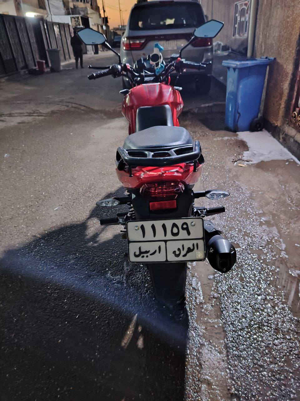 سلام عليكم دراجة RK ايطالي مكينة 200 موديل 24 مرقم اربيل سنوية لحد سنه29 بأسمي تحويل ثاني يوم  ماشيه 17 الف دراجه جديده ومكفوله كفاله عامه من كلشي سعر مليونين وبيها مجال للشراي مكاني بغداد للاستفسار *********** متواجد واتس وع رقم فقط
