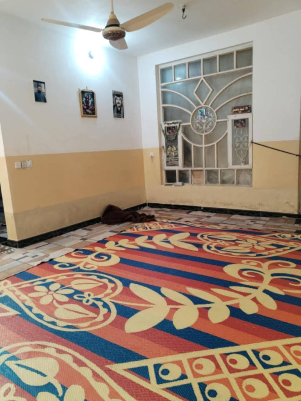 دار سكني للبيع
السند: 25

المساحة : 150 متر مربع

الموقع: حي الجامعة، شارع حيدر بن حجي هندي

الدار مرتبة وجاهزة للسكن

تتكون من:

. صالة

. مطبخ

. استقبال

. غرفة 

. صحيات 

للاستفسار خاص  او

واتساب فقط  ***********
