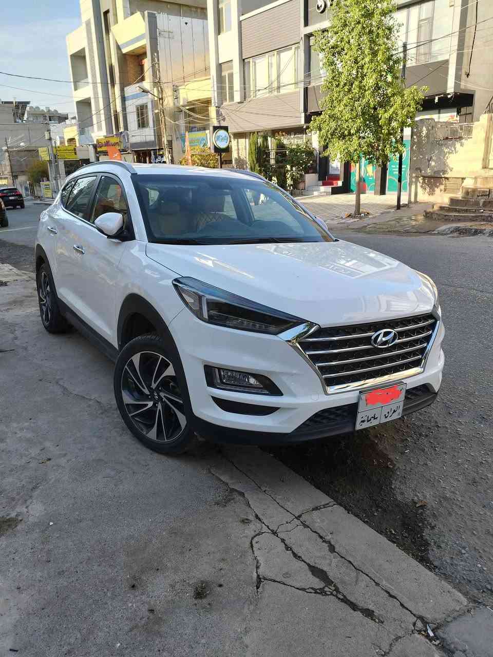 سلام علیکم
هیوندای توسان چیکی 2020
سعر . 22000 $
 ماشیە 9950 km
مستعمل قلیل  كل ست اشهر شهرواحد استعملته بسبب اقامتی فی الخارج حافظت علیها فی كراج مدفون بعید عن اشعة الشمس والمطر
کفالە عامە من كل شی صبغ وتعدیل وتبدیل اخو زیرو
رقم سلیمانیه السنویه تنتهی بعد ثلاث اشهر
مكان السیاره . سلیمانیه
تحویل ثانی یوم


**إذا كنت صاحب هذا الإعلان وتريد حذفه لأي سبب، رجاءا أرسل رسالة إلى الدعم الفني**