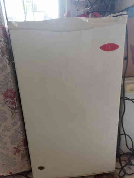 ثلاجة صغيرة اللبيع شغل سعرا ٧٥ بي مجال كركوك حي العروبه يم ملعب خومسي او وكف قديم حجم ٦ قدم كل بلادي شركة مابي اي عيب شغال بل شرط ٧ايام ضمان
***********
*********** كركوك
