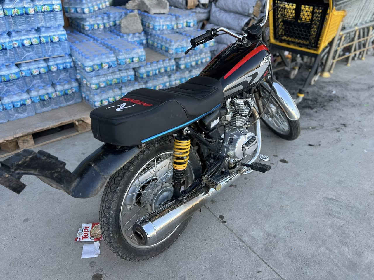 سلام عليكم دراجه لبيع  سعر 350  درجه نضيفه مكان خانقين  رقم ***********
