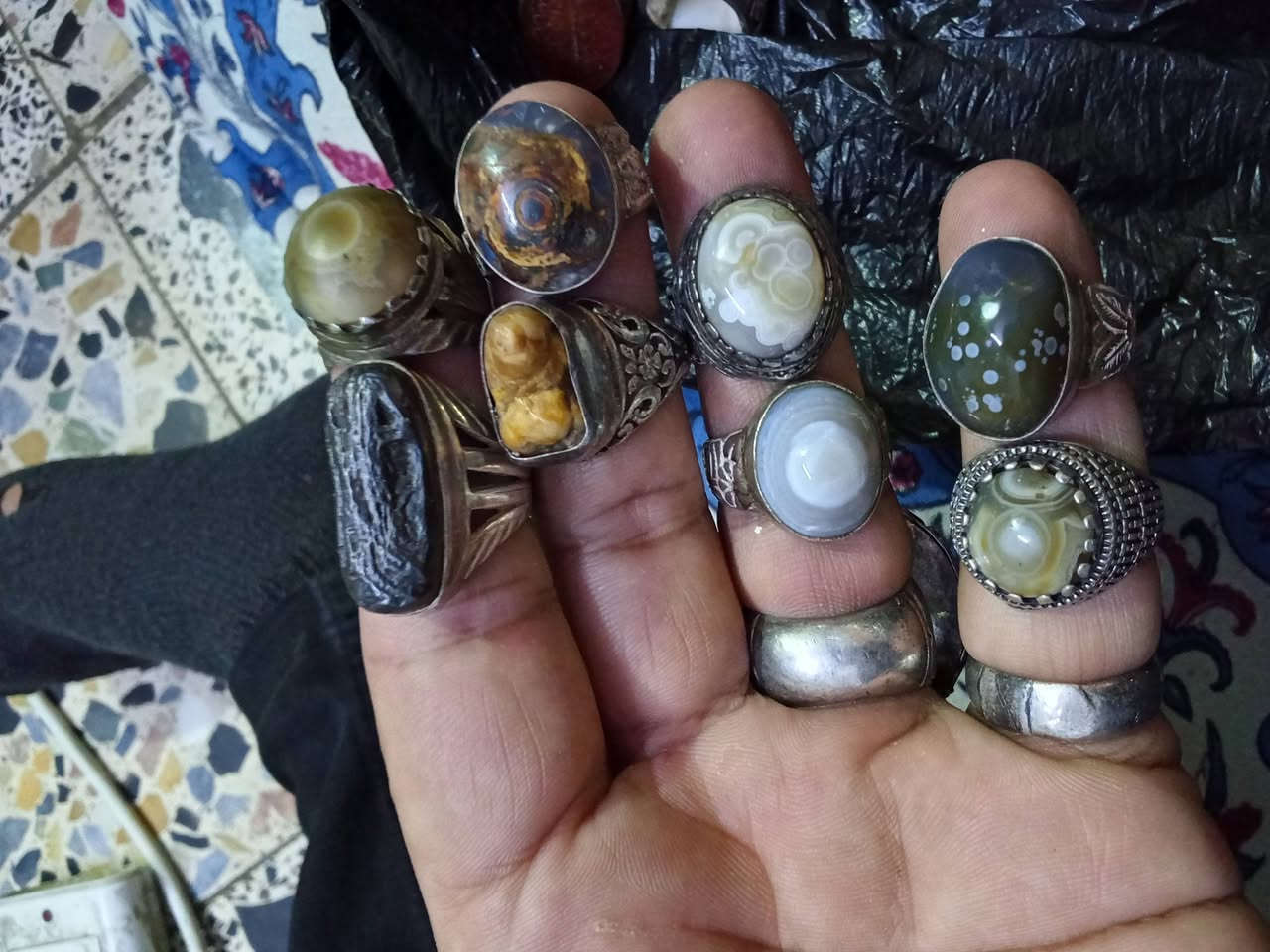للبيع سلماني قديمه 16محبس شلع 450الف تصال ***********
