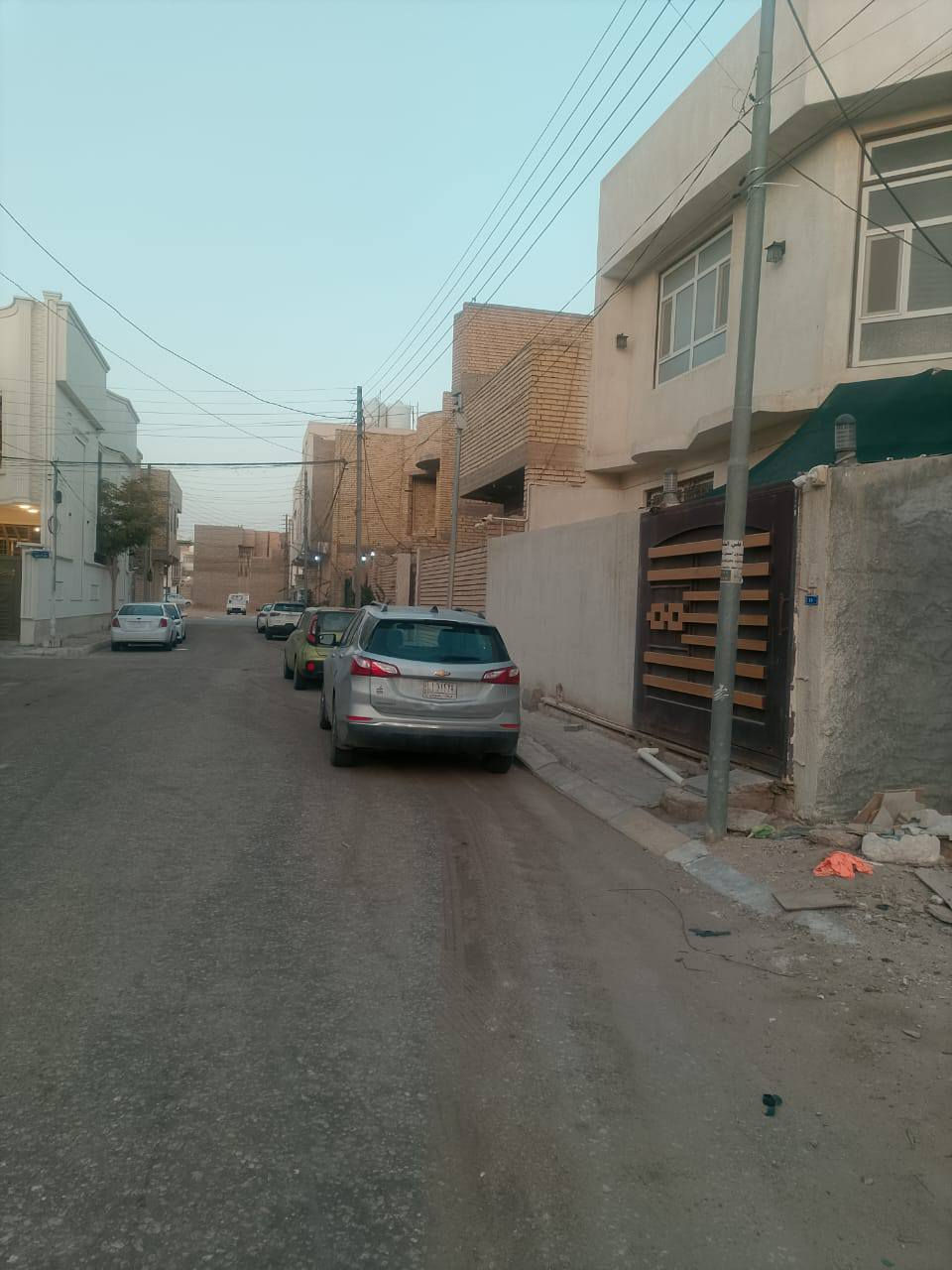 قطعة بمكان مميز بحي الانتفاضة الأولى ٢٠٠ م٢ للبيع السعر ٤٢٥ مليون مكلف بالنشر للتفاصيل الاتصال ***********
