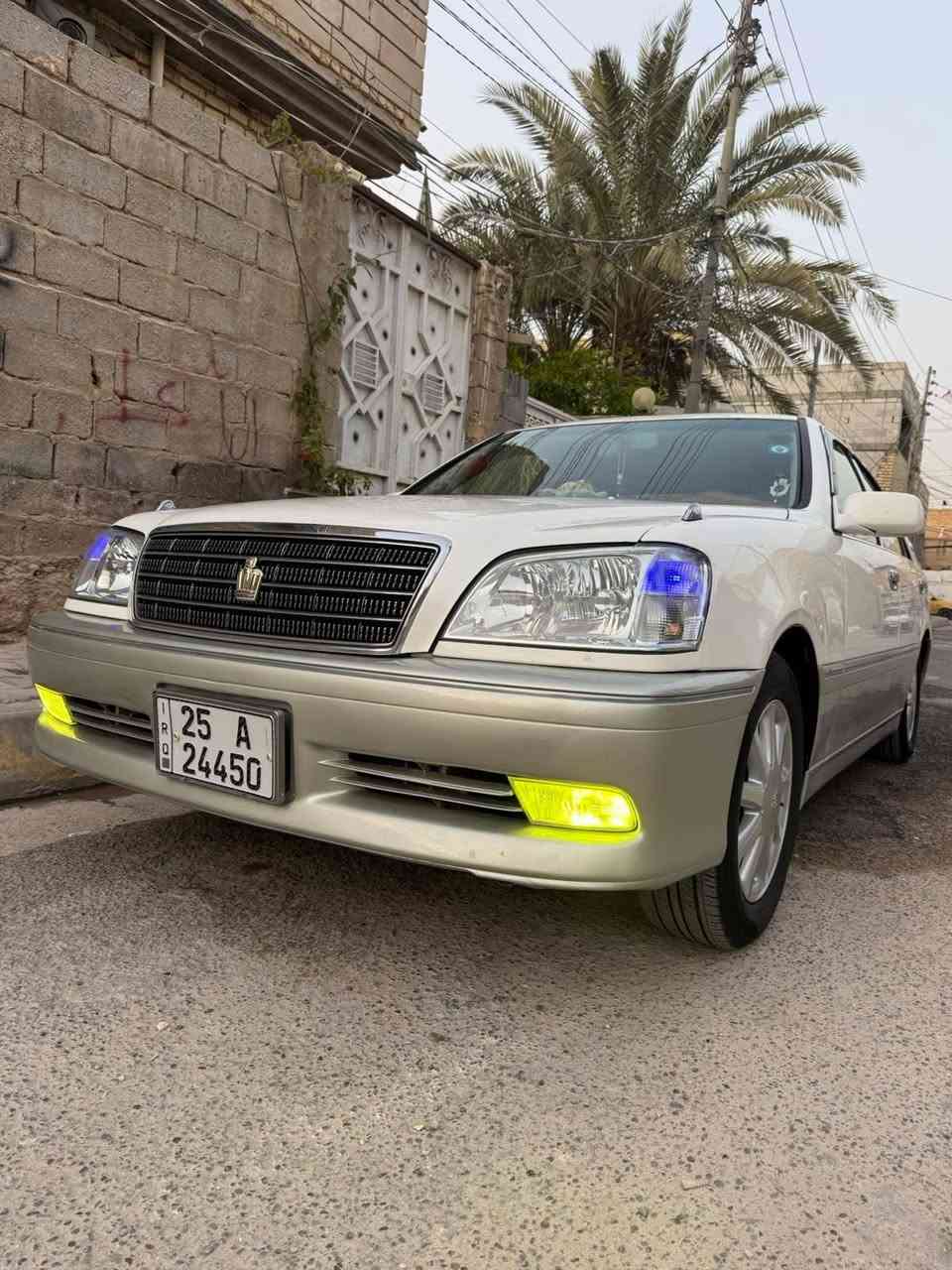 السلام عليكم ملكه للبيع موديل 2001 مكفوله كفاله عامه سياره دكمتين ***********
