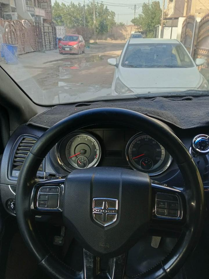 سلام عليكم دوج كرفان موديل 2017 امريكي حادثها دعاميه اماميه بجهت لسترين فقط ايرباك طاك مال سترين كشنات تبريد كله شغال  اي صبغ مابيها السياره سياره مرتبه وحلوه اسفتسار اكثر ***********
