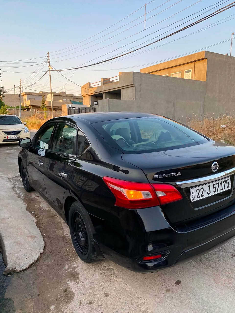 نيسان سينترا موديل 2018وارد امريكي 
مواسفاتs  زور جوان مايته وه  3بارجه ي بوياغه جه مكي بيشي هيه كه مك ژورى سياره به ناوى خومانه هموشتي نويه مه كينه گير به شه رته سنويى2030يه  بي ايرباكه
عينوان هه ولير*********** أربيل, العراق
