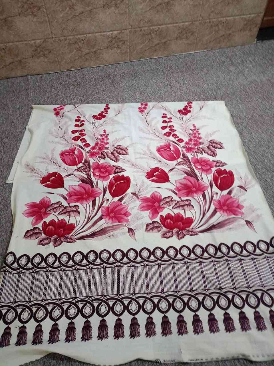 بردات استندر تركيات صناعة الثمانينات للبيع عدد 2 السعر مع توصيل 35الف *********** واتساب متاح يوجد توصيل
