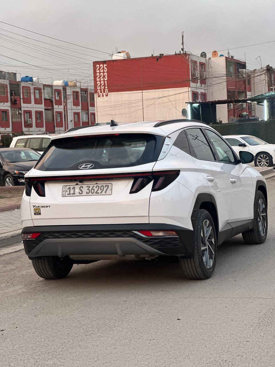 السلام عليكم
توسان موديل 2024 وارد خليجي سياره فول ما عدا الفتحه سياره ماشيه ٦٧ الف سياره مفتوح بيها راجز بيها مكانين او ثلاث بارد بسيط سياره بدون صبغ
المواصفات
١ شاشه 
٢ بصمة
٣ كامره دواره
٤ تبريد خلفي وامامي
٥ حساس أمامي وخلفي
٦ عدسات متحركه
٧ مرايات شفط
٨ اشاره بلمري
٩ ترحيب
١٠ هند بريك دكمه
١١ اوتوهول توقف ذاتي 
١٢ رادار
١٣ ثلاث انضمه قياده ايكو سبورت نورمن
وبعد بيها هواي موصفات السعر 208 ورقه للأتصال على الهاتف *********** بغداد, العراق
