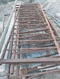 چينڪو للبيع طول متر ونص عدد 30 قطعة  جديد ونضيف زائداً محجر ارتفاع متر...