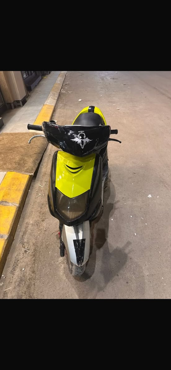 سكنس نثيه ياباني للبيع
550 وبيهه مجال
مكينه مكفوله سلف رياضي جديدد 
كلجات جديدد تخم تاير جديدد بلك جديدد 
كهربائيات وكيچ كلهه شغاله 
تنكر سلف وين تريد ترايك توكل

***********
