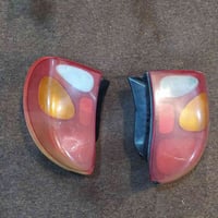 بك لايت عدد 2 لانوس موديل 2000  السعر 50 الف الاتصال 07728594585  0780...