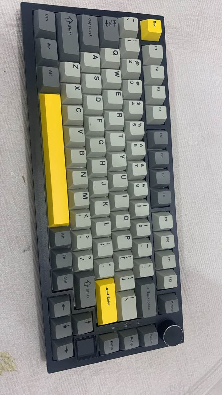 كيبورد وماوس السعر في امزون 125000 
والسعر عندي 65000 بغداد, العراق


**إذا كنت صاحب هذا الإعلان وتريد حذفه لأي سبب، رجاءا أرسل رسالة إلى الدعم الفني**