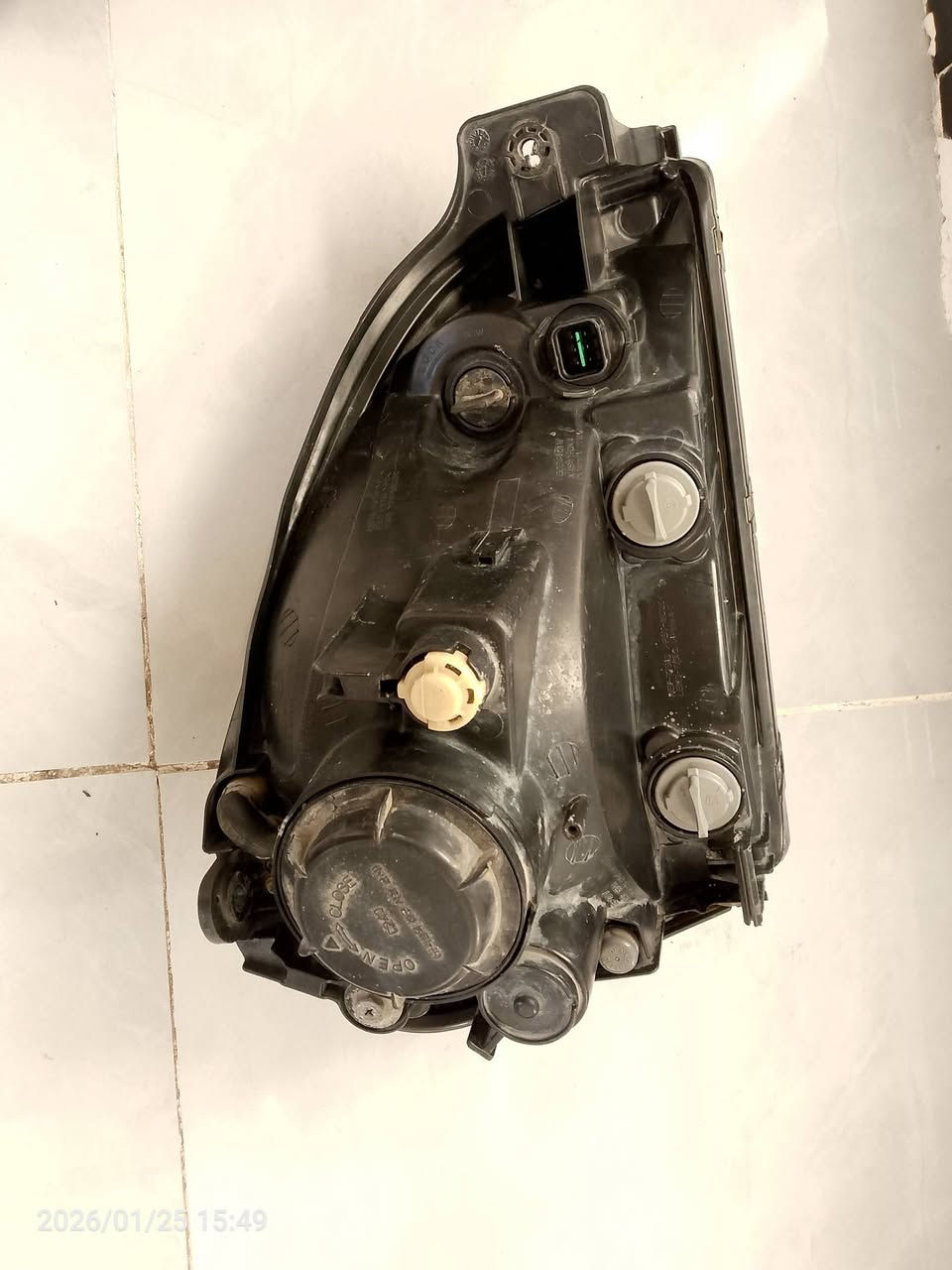 يا الله سلام عليكم
عندي لايتات مال توسان 2007 للبيع نضيفات 
قيم وخذ بلي يرضه بي الله  

عنواني بغداد الاعلام الشباب 
هاذ رقمي ***********
