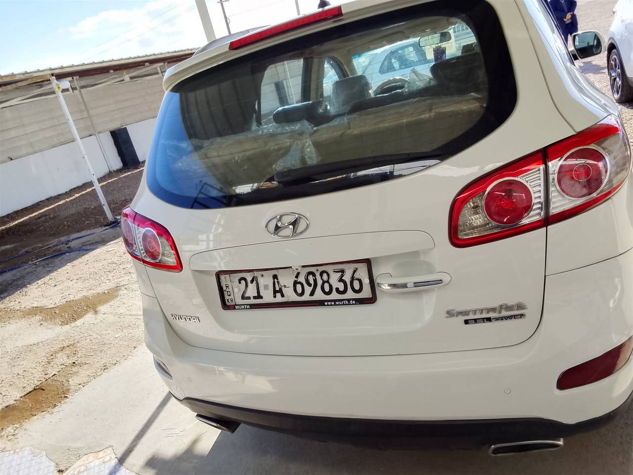 السلام عليكم اخوان
سنتافيه موديل 2011  واردخليجي كفاله عامهه  لون ابيض رقم اجنبي فول مواصفات ما عدا البصمه كير ومحرك وصدر وحداديه خير من الله حيل حلوه السياره أحله من الصور السعر 145$ وبيه مجال حك جيتك للاستفسار ***********🤍
ملاحظه /ترهم مراوس حسب القناعه واذا مو شراي لادكك
