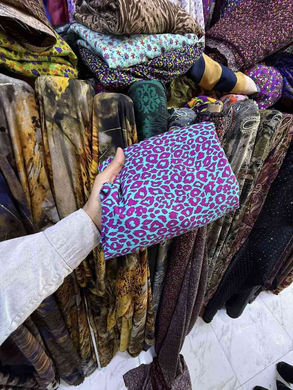 كشمير إيطالي آخر قطع سعر القطعه 5 مترين ونص آخر قطع


**إذا كنت صاحب هذا الإعلان وتريد حذفه لأي سبب، رجاءا أرسل رسالة إلى الدعم الفني**