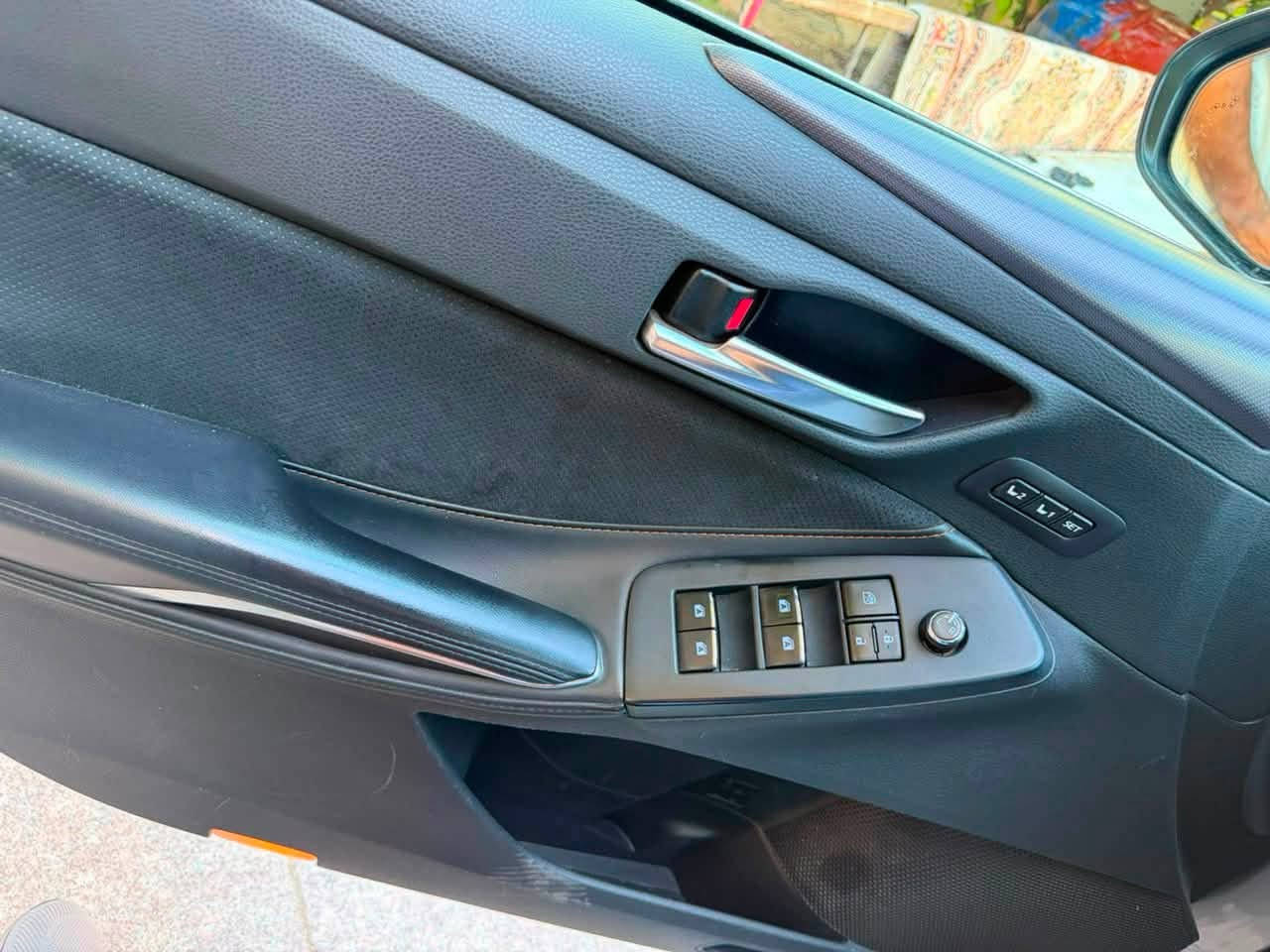 السلام عليكم

Toyota avalon 2022 
 

اعلى فئة فول مواصفات وارد امريكي والسيارة رقم بغداد بأسمي 

ماشية 53 

محرك V6 سلندر 

فتحة سقف-

كراسي خزن ميموري-

مقاعد الأمامية تدفئة وتبريد-

مقاعد خلفية تدفئة-

ستيرن تدفئة-

شاشة تدعم الApple car play-

نظام صوتي سماعات JPL-

رادار امامي وخلفي وجانبي-

تحذير مغادرة المسار-

كامرات 360-

المصابيح Led-

عرض السرعة والمعلومات عله الزجاج-

 الأمامي (Head-Up Display)

حساسات امامية وخلفية-

شاحن لاسلكي-

كشنات كهرباء 

وبعد بيها هواي مواصفات

ضررها مثل ما موضح بالصورة

وصور الحادث موجوده 

السيارة راجع ايرباك ستيران ستتم

مكان السيارة بغداد العامريه 

السعرر 25  

رقم التواصل.      ***********
