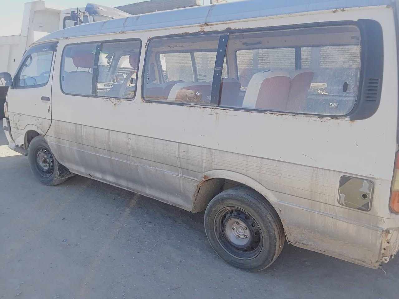 السلام عليكم فتون للبيع 2009سنويه ضايعه رقم صدامي مكينه فتون اوكير اوتماتيك خير من الله حداديه نص عمر غرفته حلوه ابيع كوم حديد هل موجود السعر 17اوبيه مجال  بسيط ناصريه المركز 
الموبايل ***********ما متواجد ع الفيس بيه واتساب
