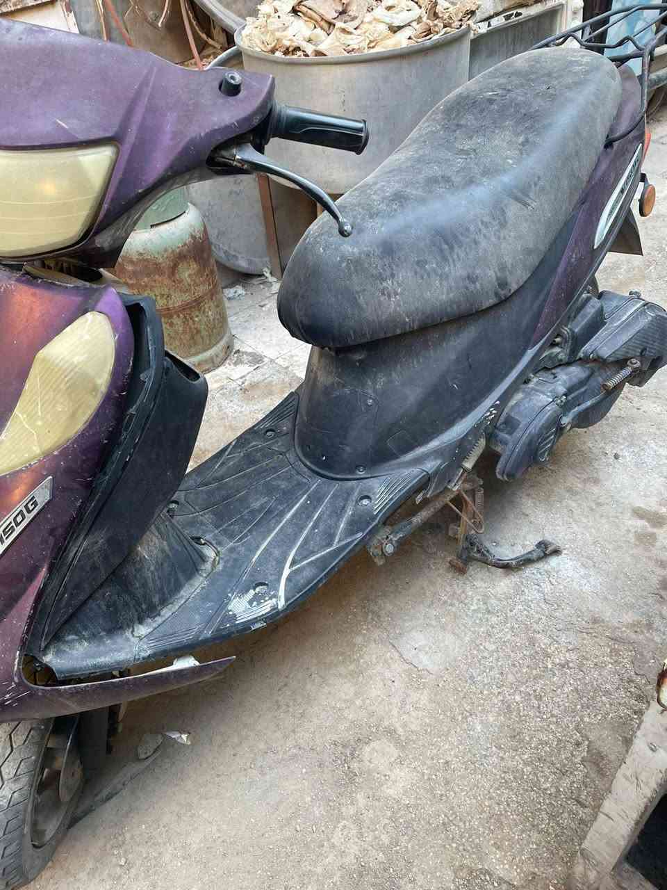 متاح دراجه 
ابيع كوم حديد لاعلى سعر يجي و هذا رقمي *********** مكاني السماوه مركز المدينه
