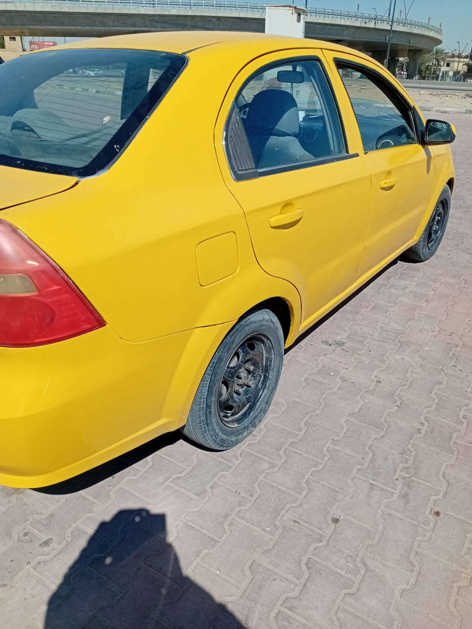 السلام عليكم. افيو ٢٠١٠ امريكي. صبغ عام مكينه ١٨٠٠ ام ارواجز  لانقيص ولا تبخير بس بيها صور رواجز يختفي 
حداديه نص عمر. تيرات نص عمر 
هيئه عليها ١٣٠ 
غرامات ماكو 
سنويه اول البارحه صقطت 
تبريدها عوزه غاز 
رايديها ب٣٢ وبيها مجال 
مكان النجف  
***********
