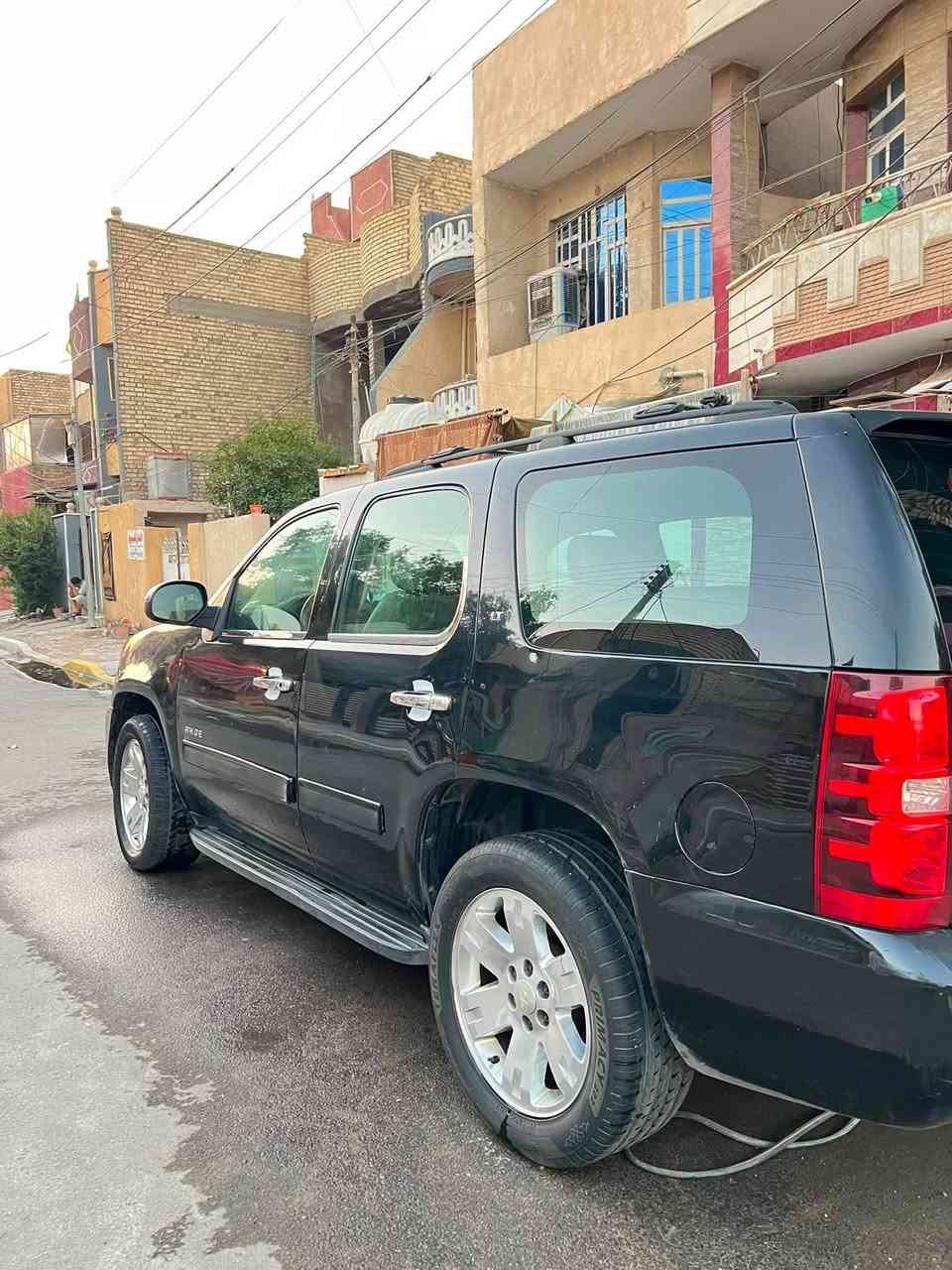 تاهو 2010للبيع كامله من كلشي حداديه وصدر وكهرباء ولايت زنون ضرر بس جاملغ الايسر سعر 210 رقم الهاتف***********
