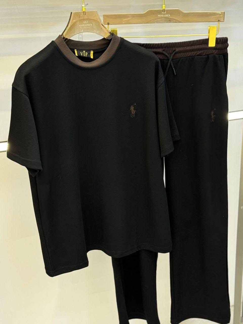 تراك اسود خامة قطن 💯 
قياسات Size : S - M - L - XL - XXL 
الشد 10 قطع ب206 

اقل طلب شد


**إذا كنت صاحب هذا الإعلان وتريد حذفه لأي سبب، رجاءا أرسل رسالة إلى الدعم الفني**
