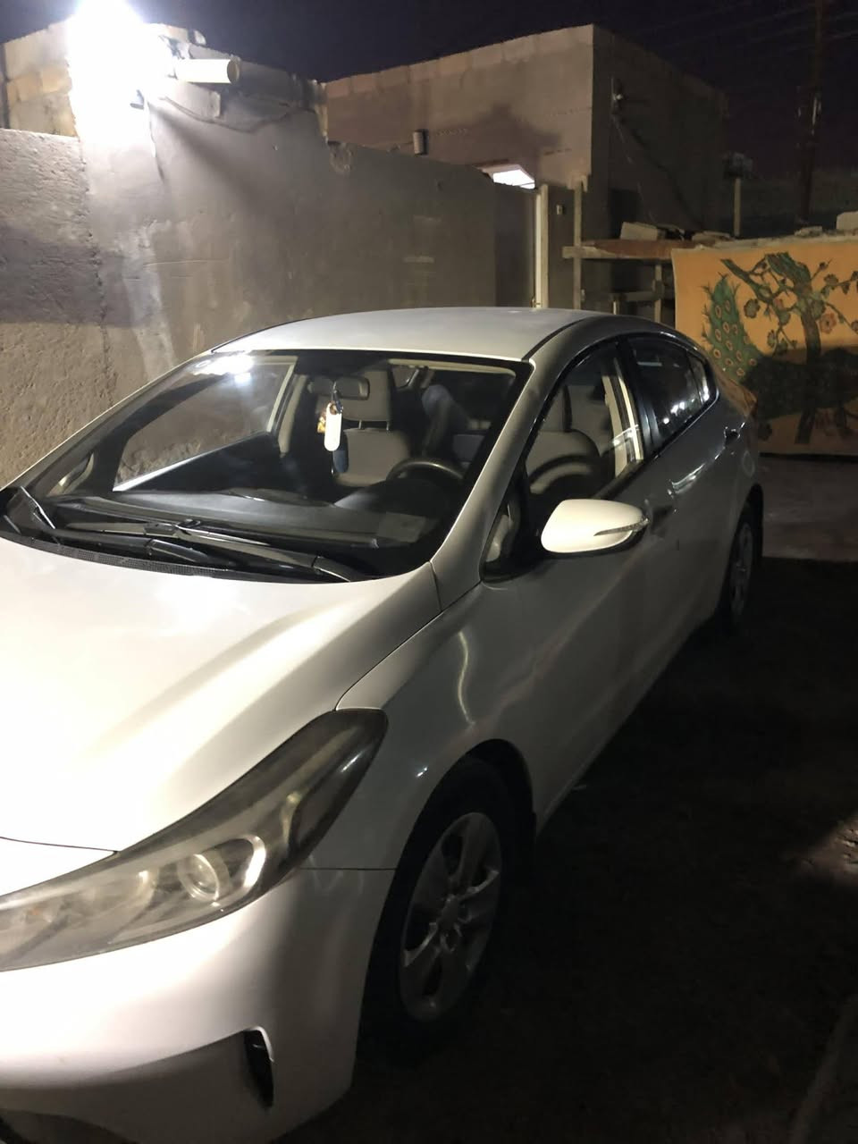 السلام عليكم سيراتو لل بيع موديل 2017 سياره جهازه ع آخر من تخم تاير حداديه سنويه لل2029 رقم مثني سياره مكفولة كفاله عامه حته من شخط سياره انضف من صور السعر 145وبيهه مجال مكان السياره السماوه مكلف بنشر رقم صاحب سياره ‏‪***********‬‏
