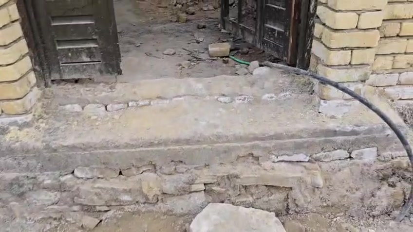 بيت للبيع منطقة ال عبيد بالسماوه مساحة 100 متر بناء جديد للاستفسار ***********
