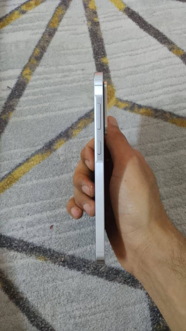 السلام عليكم موبايل سامسونك A56 5g ذاكره 256 والداخليه 12 + 12 جديد فتحته من الكارتون صارلي سبوعين كامل ملحقات السعره 525 وبي مجال قليل رقم الهاتف ///***********
