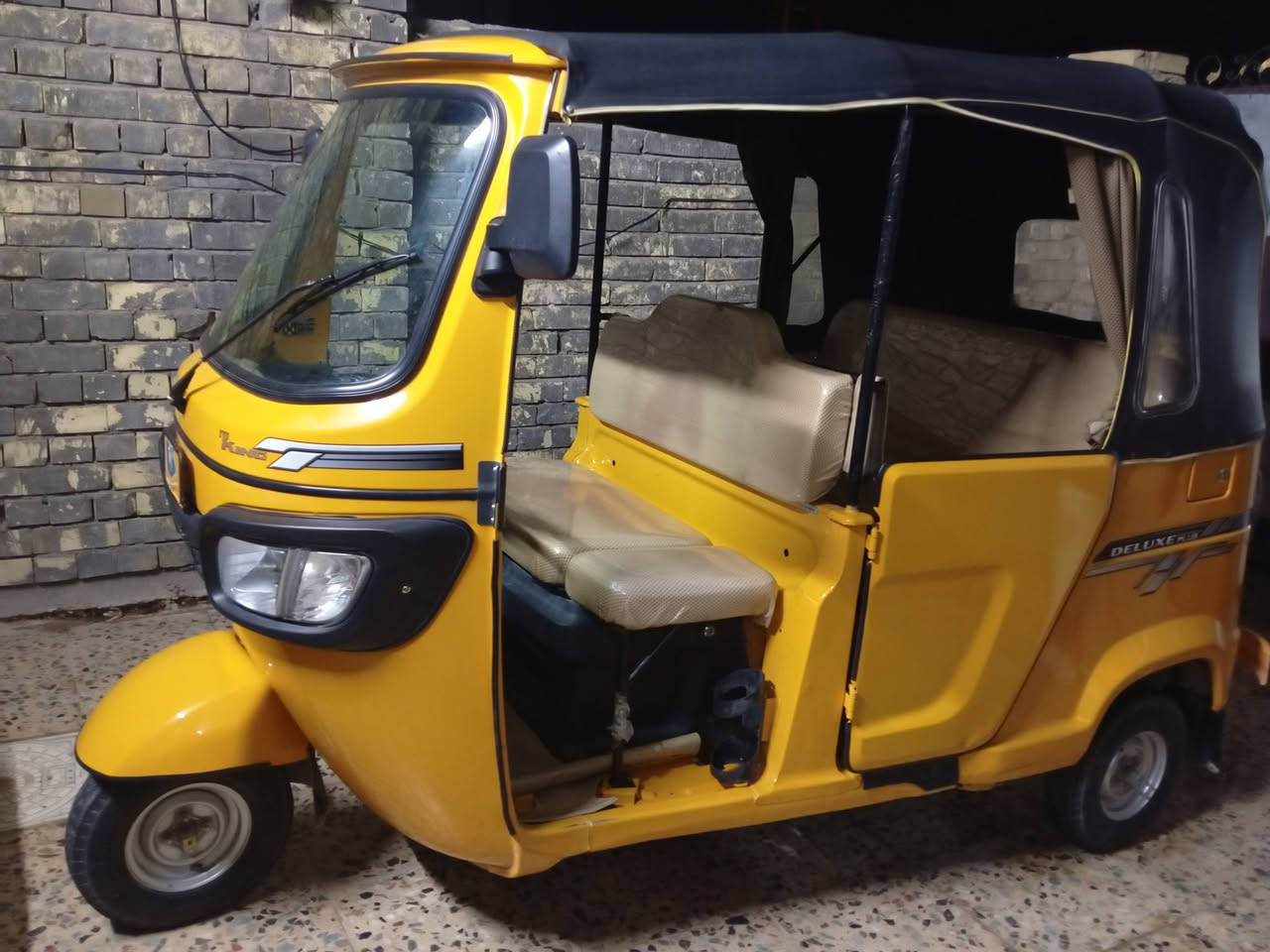 للبيع طالعه من الشركه 20023سعر 7وربع بيهه مجال ***********
