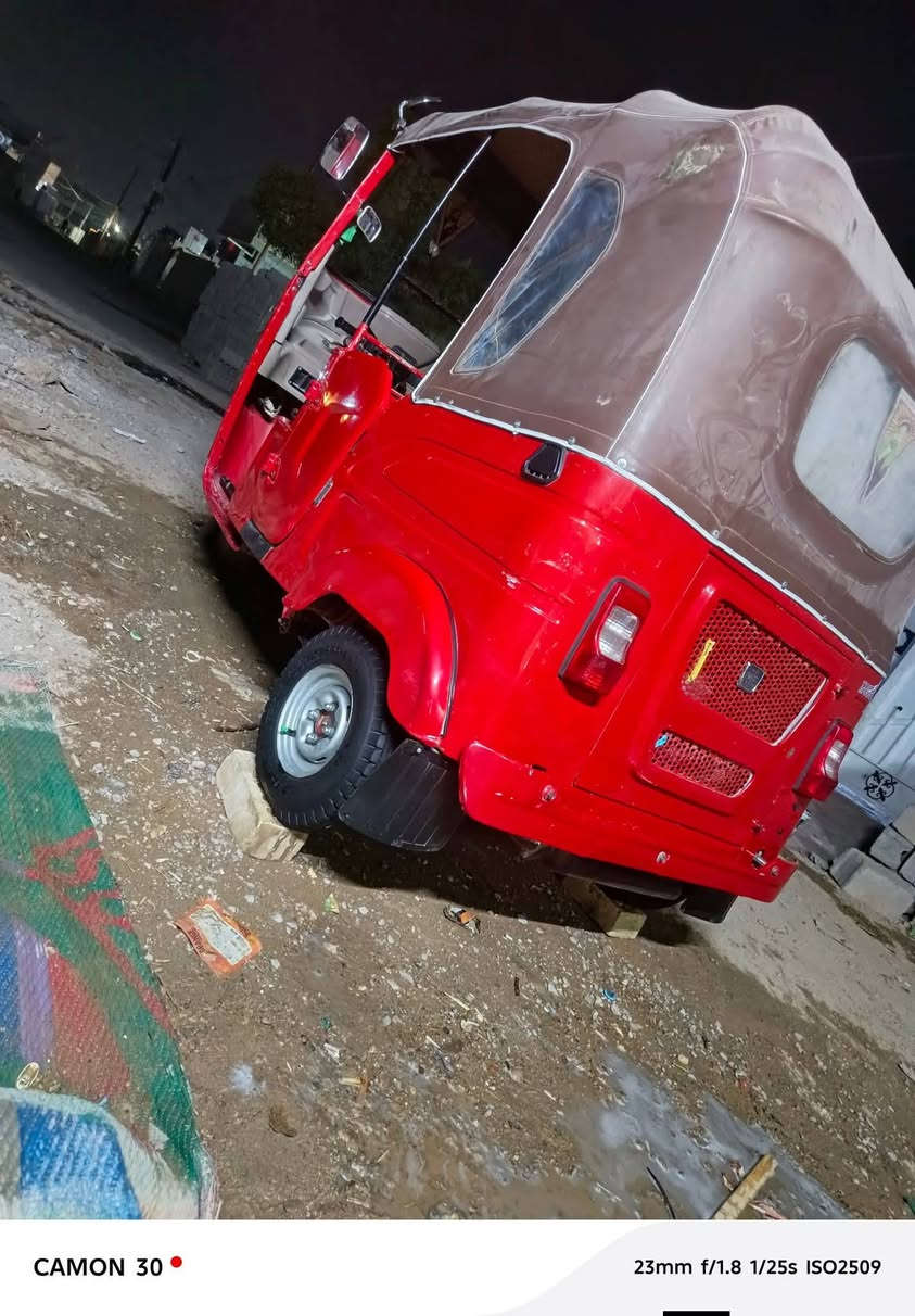 سلام عليكم تكتك 21/12 شهر 12 تكتك بس كفته دوسه مرشرشه لجماليه مكاني بغداد الحسينيه المعامل*********** سعر 8250 وبيه مجال قليل
