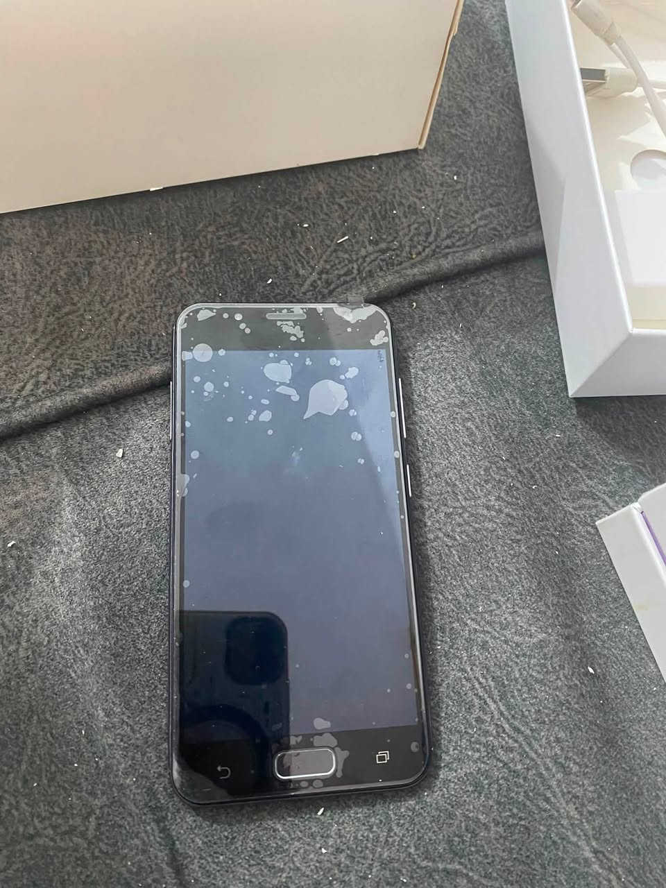 اسوز للبيع مع شاحنه وباكيت بسعر ٢٥ الف


**إذا كنت صاحب هذا الإعلان وتريد حذفه لأي سبب، رجاءا أرسل رسالة إلى الدعم الفني**