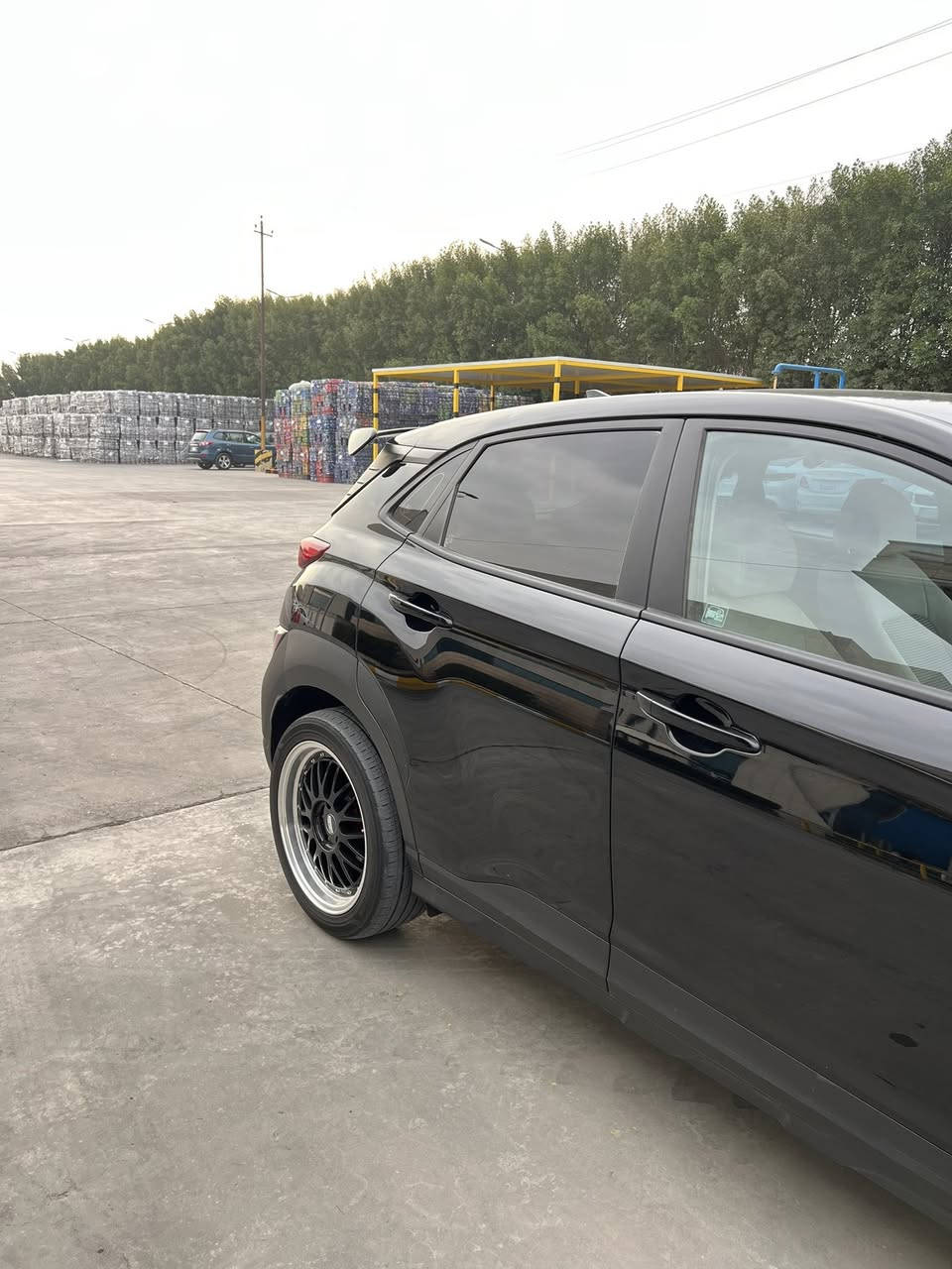 HYUNDAI KONA 2022
سلام عليكم شباب للبيع فقط لسياره كلش جديده 
حادث امريكا فقط مواصفات رادر توقف ذاتي تنبيه عنده الخروج من المسار ويل كب رياضي BBS 
بدون يرباك كلها سليمه بدون تكحيل بدون بارد 
تبريد بلادي ثلج محرك دوش ألفين المرغوب 
رقم أربيل تحويل أو وكاله مضمون مكان السياره بغداد شارع فلسطين أو القاهره السعر (140)
رقمي***********
