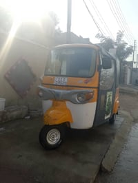 تكتك لبيع موديل 22 مرقمه رقم بغداد بسمنه  جاهزه كهربايئات كلهه شغاله ت...