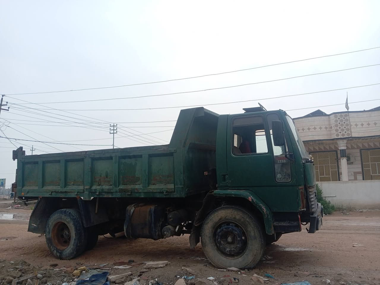 سلام عليكم البيع تك افيكو جديد مكينه كير تخم تاير رافعه جديده سياره خير من الله قماره شاصي الرقم ***********
