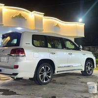 ٢٠٠٩ • ٨ سلندر • بدون صبغ