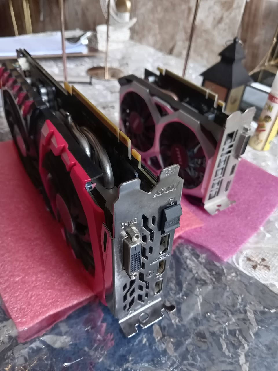 السلام عليكم كرتين شاشة msi    واحد 1060 والثاني 1650 / 6كيكا  ابيع اثنينهن ٢٠٠ الف


**إذا كنت صاحب هذا الإعلان وتريد حذفه لأي سبب، رجاءا أرسل رسالة إلى الدعم الفني**