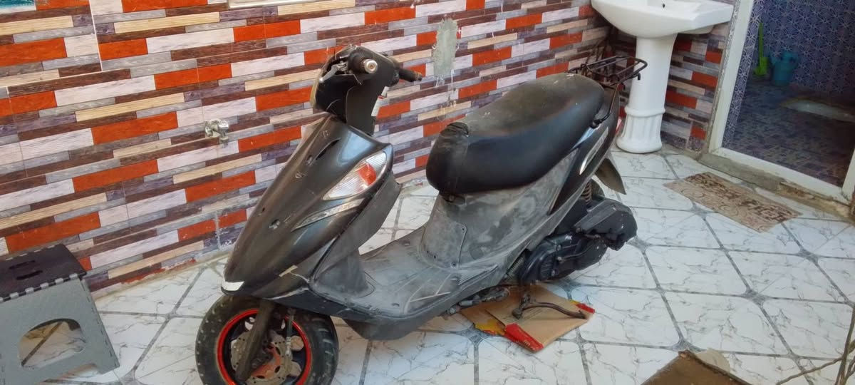 سلام عليكم دراحه للبيع نقصها ماكنيت شحن وافج ابريك امامي سعرها 450 قفل ‏‏‪***********‬‏ هذه رقمي العنوان كربلاء زبيليه قرب جامعت افريحه
