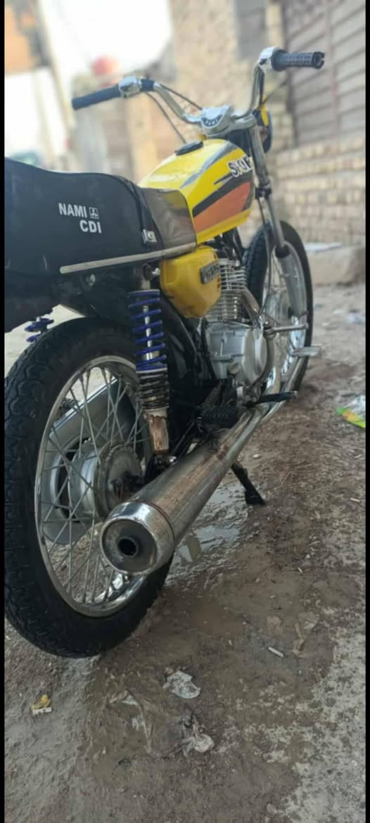 السلام عليكم دراجه نذيفه سعره مناسب 500الف بيه مجال لطيبين رقم***********
