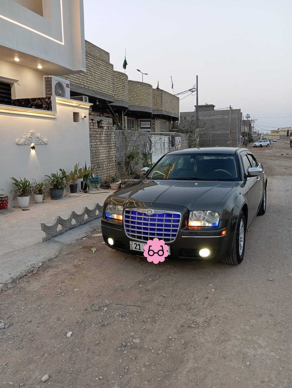 السلام عليكم أوباما 2008 / 3500اصل مكفوله من الضربه حداديه جديده تخم تاير منظومة زنون محرك كير كفاله رقمها سليمانية تحويل ثاني يوم سنويه لل2027  للتواصل على الأرقام
***********
***********
