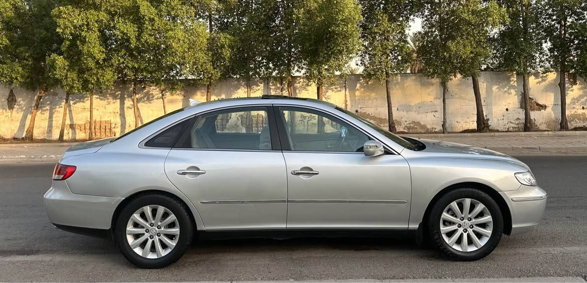 السلام عليكم 
أزيرا 2008 خليجي
رقم جديد 
المواصفات 
فتحة
 تحكم ستيرن 
قطعتين تبريد
شاشة 
محرك 2700  
السياره بيهه صبغ حزام 
مكان السياره بغداد العامرية شارع المنظمة
السعر 85 وبيها مجال 

***********
*********** بغداد, العراق

