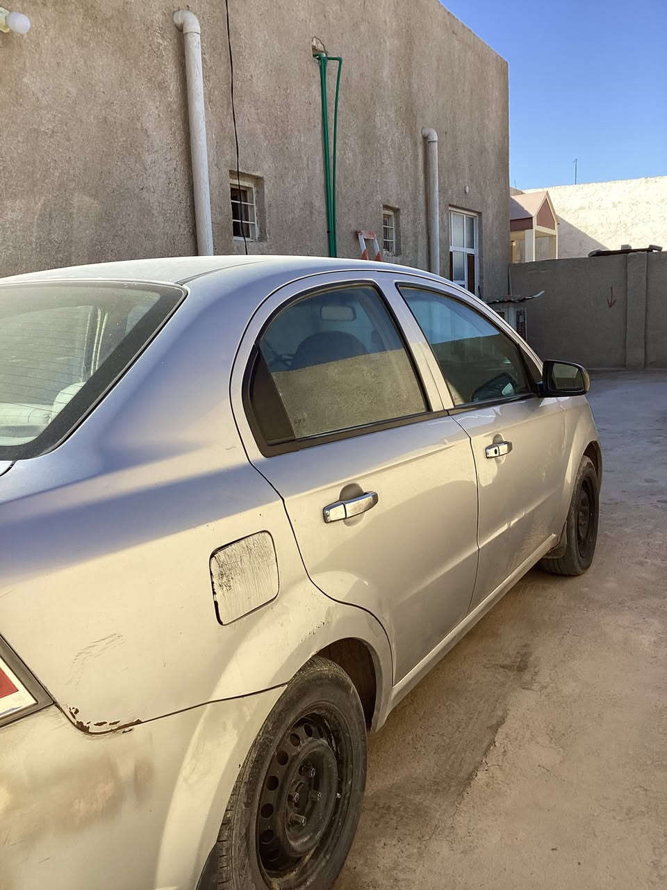 سلام عليكم
سيارة أفيو خليجي للبيع موديل 2013، رقم قادسية، باسمي.
مكينة 1600 
المكان: النجف.
للاستفسار الاتصال على الرقم: ***********
