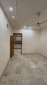 شقة للإيجار – اليرموك / شارع سايدين – سكني هادئ

شقة راقية بمساحة 95 متر، وتحتوي على:
 • غرفتين نوم
 • صالة
 • مطبخ (مجهّز)
 • صحيات

مميزات العقار:
 • درج البناية 15 سم فقط، مريح جداً
 • قابلة للتأثيث حسب الاتفاق

سعر الإيجار: 9 ورقات

0773 038 5728
