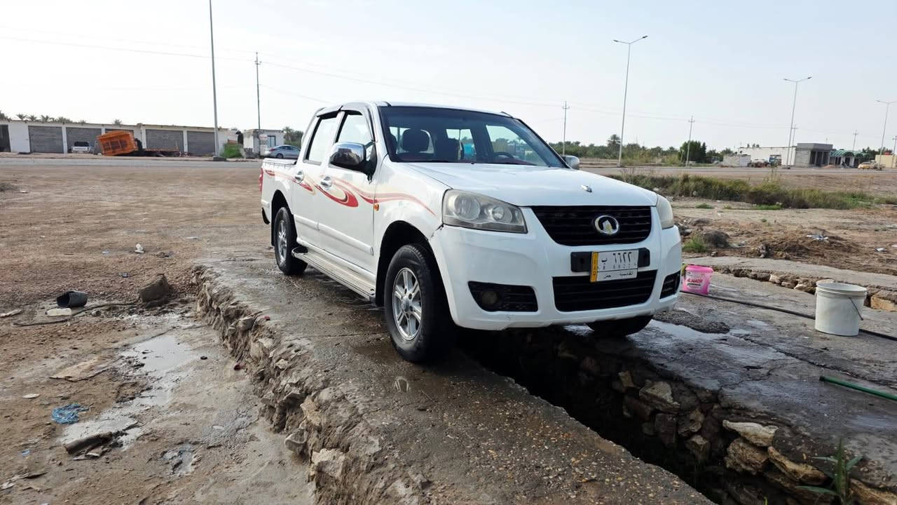 للبيع  بيكم كريت ويل مديل٢٠١٢ رقم قادسيه سنويه نهاية ٢٠٢٧ السياره مكفوله كفالة عامه من وضربه وتبديل وخياس كهربائيات كله شغاله  تخم تاير حداديه جديده  تبريد ثلج  السعر ٥٨ وبيه مجال مكان السماوة الرميثه اتصل ***********
